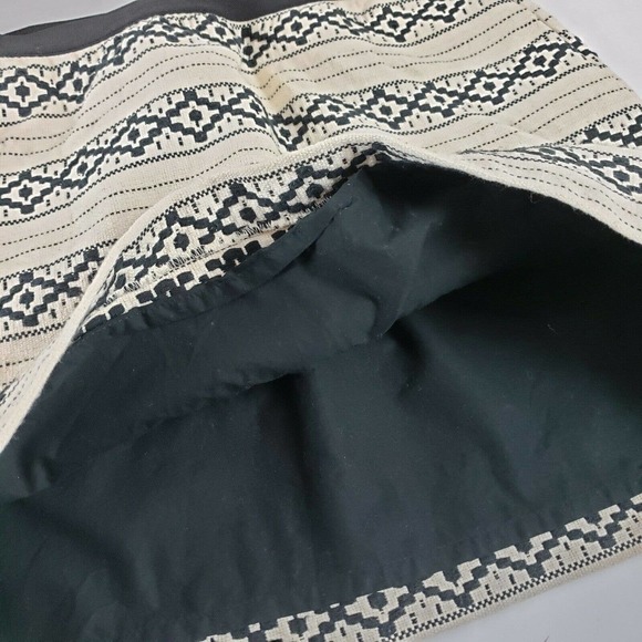 Gap Aztec Print Mini Skirt Size 4 Black & Cream - Picture 4 of 10